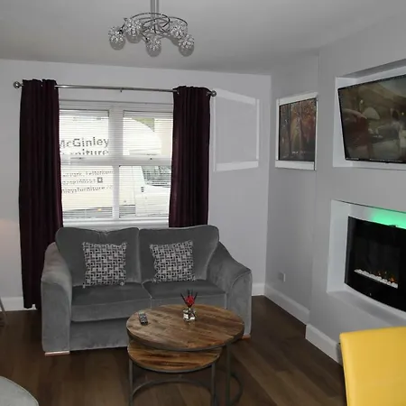 Wild Atlantic 65 Burnside Apartment *
